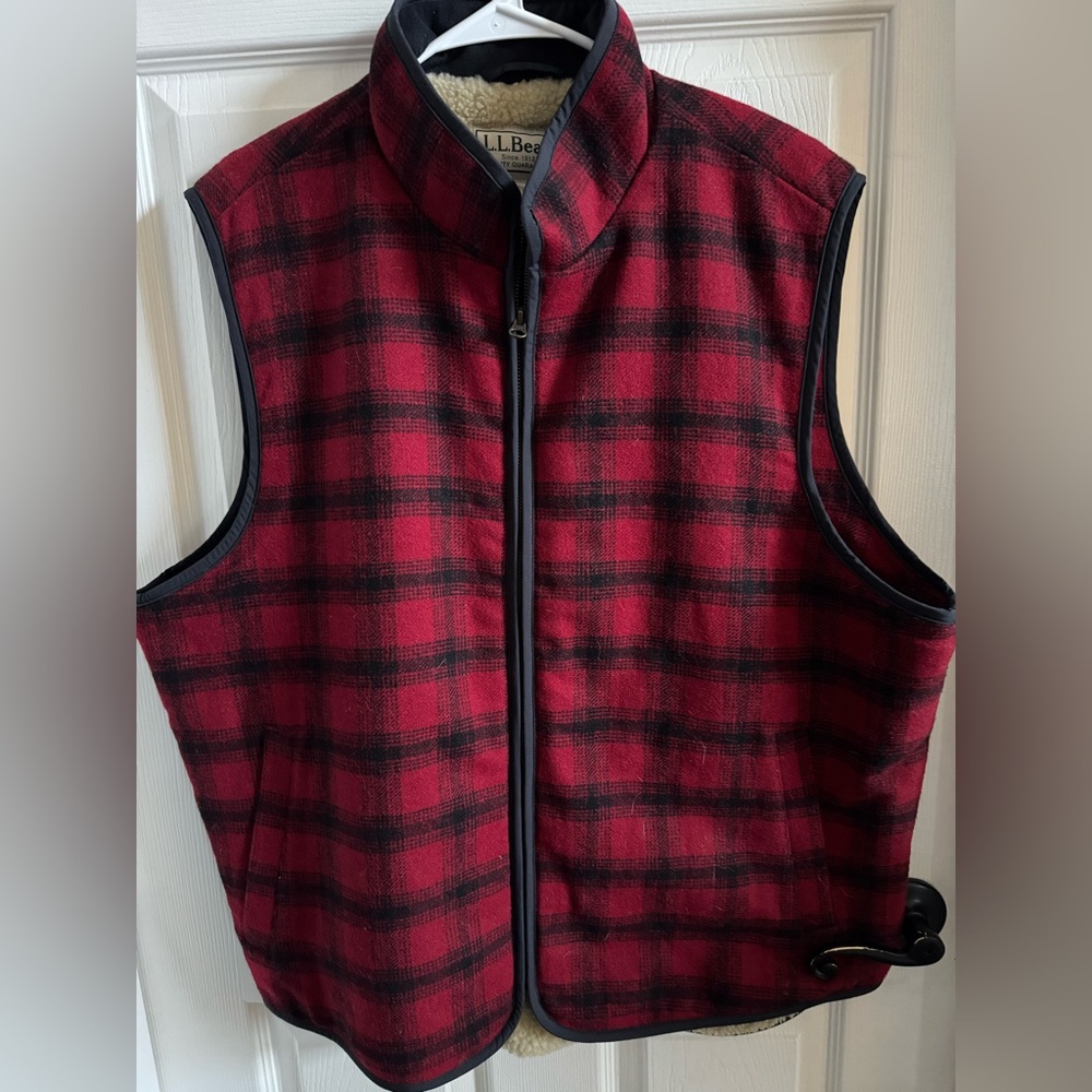 Men’s L.L. Bean vest.